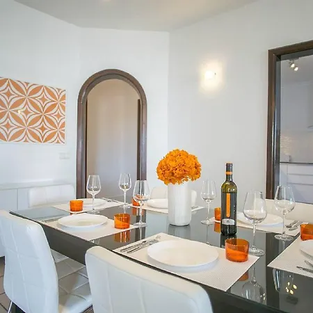 Nicolivos - 5 Bedroom - Rural Location With Mountain Views - Perfect For Families فيلة *