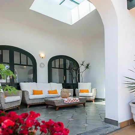 Nicolivos - 5 Bedroom - Rural Location With Mountain Views - Perfect For Families *