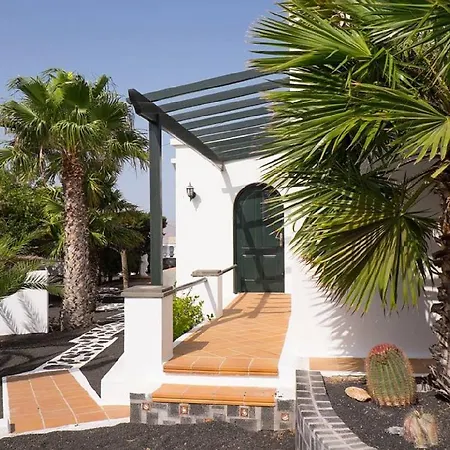 Nicolivos - 5 Bedroom - Rural Location With Mountain Views - Perfect For Families Villa Mácher