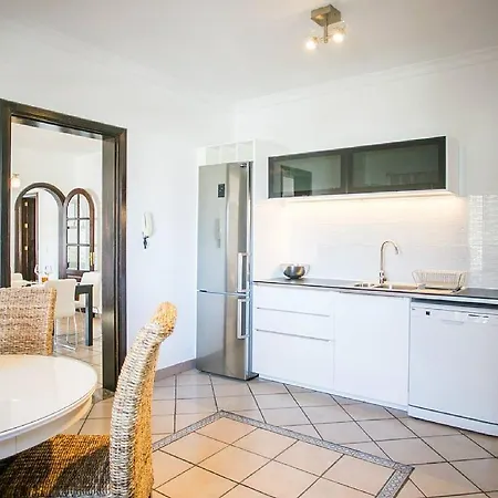 Villa Nicolivos - 5 Bedroom - Rural Location With Mountain Views - Perfect For Families